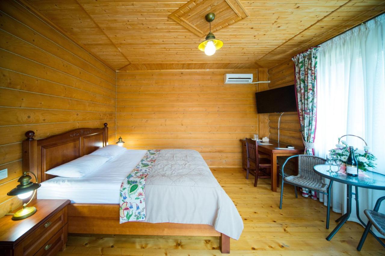 Комплекс Відпочинку Пампушка & Подушка Hotel Burlach'ya Balka Екстериор снимка