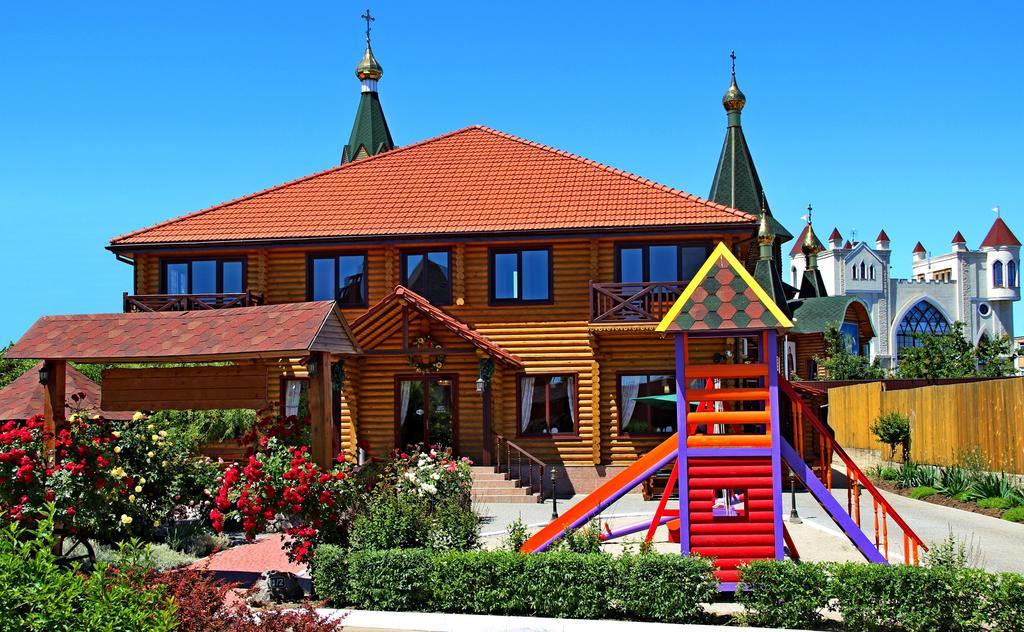 Комплекс Відпочинку Пампушка & Подушка Hotel Burlach'ya Balka Екстериор снимка