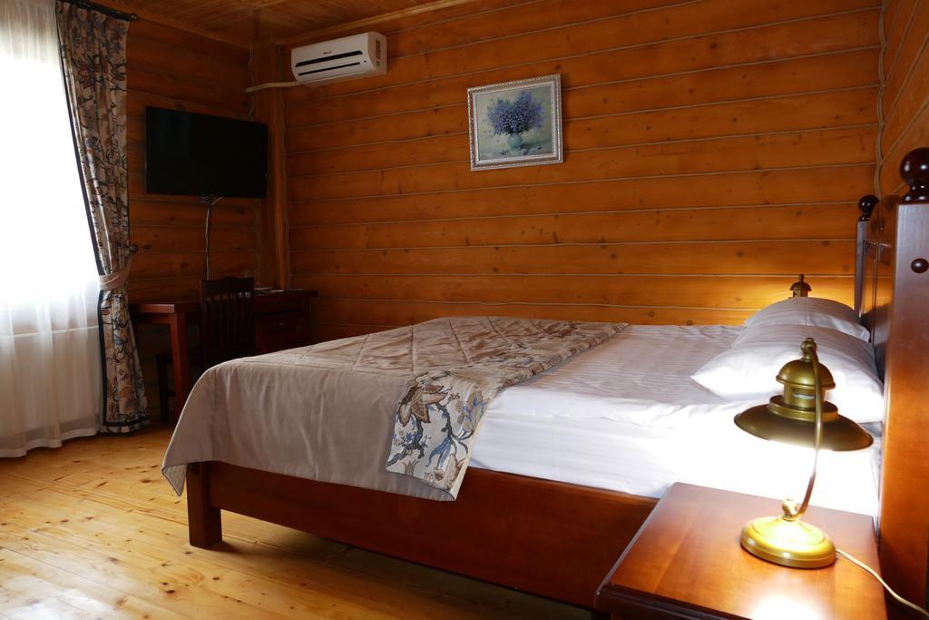 Комплекс Відпочинку Пампушка & Подушка Hotel Burlach'ya Balka Екстериор снимка