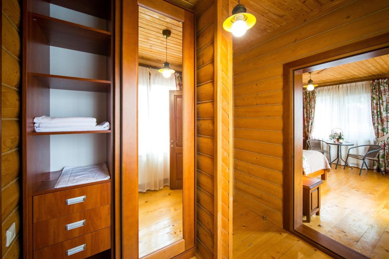 Комплекс Відпочинку Пампушка & Подушка Hotel Burlach'ya Balka Екстериор снимка