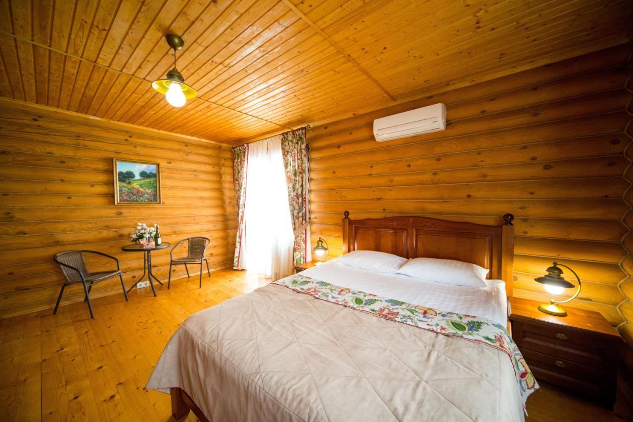 Комплекс Відпочинку Пампушка & Подушка Hotel Burlach'ya Balka Екстериор снимка