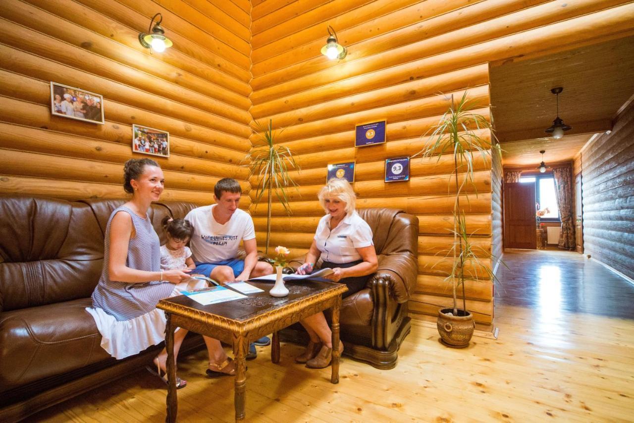 Комплекс Відпочинку Пампушка & Подушка Hotel Burlach'ya Balka Екстериор снимка