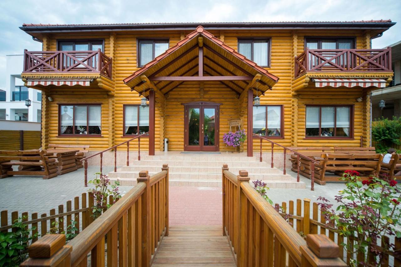Комплекс Відпочинку Пампушка & Подушка Hotel Burlach'ya Balka Екстериор снимка